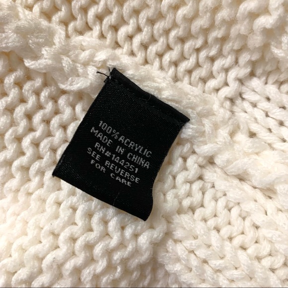 Moon & Madison Oversized Cream Sweater with ZigZag Detailing - Size M (EUC) - Picture 5 of 8